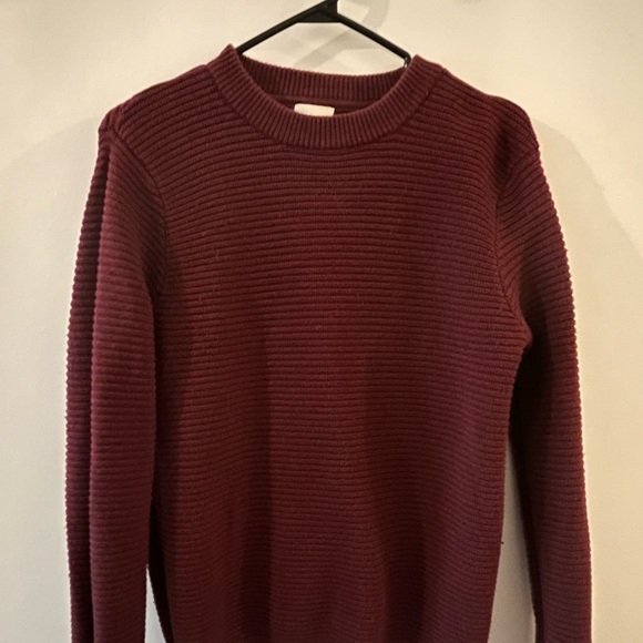 H&M Sweater - Picture 1 of 4